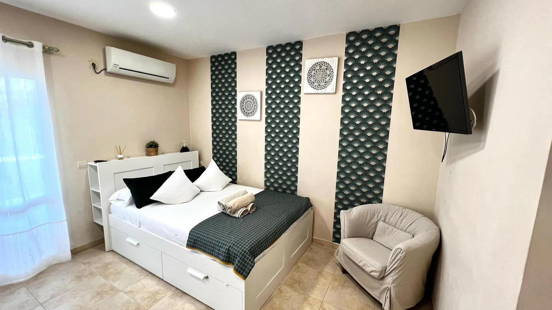 Estudio Benalbeach New Benalmadena 0*,