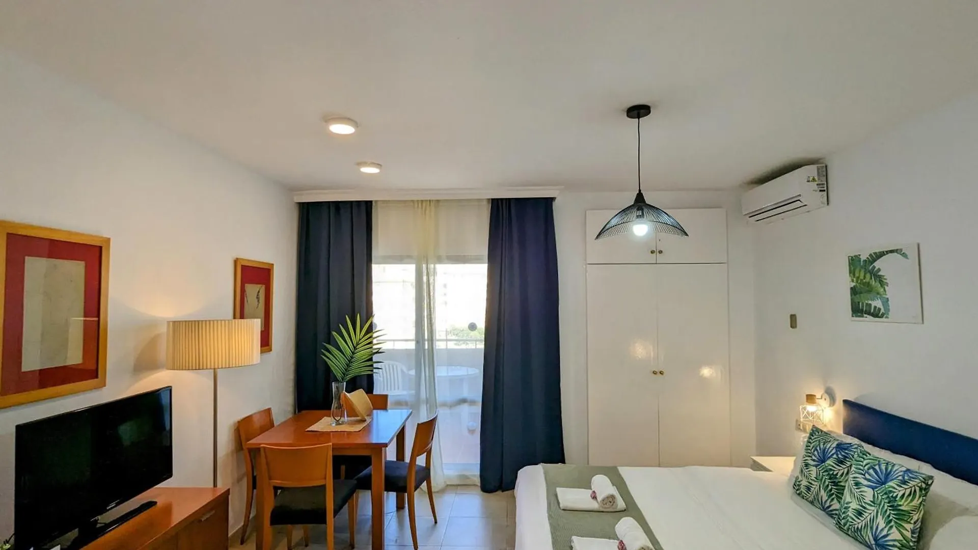 公寓 贝纳尔马德纳Estudio Benalbeach New公寓